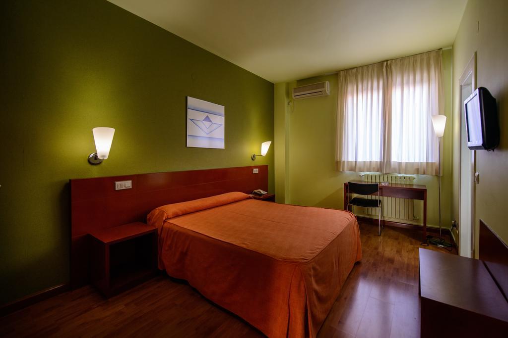 Hotel El Paso Honroso Hospital de Orbigo Room photo