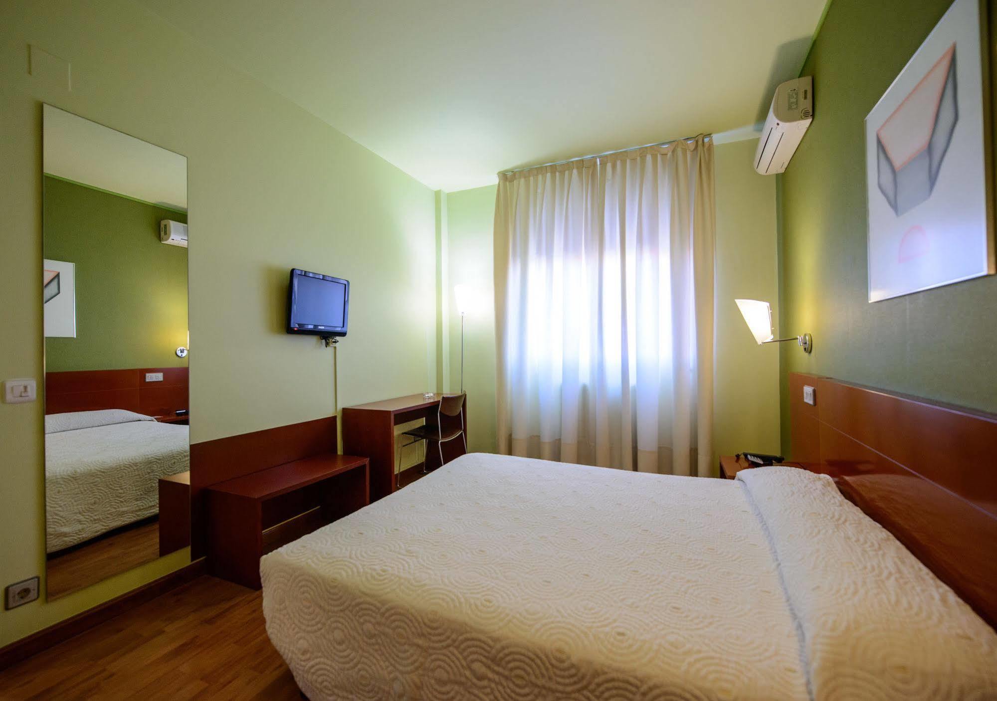 Hotel El Paso Honroso Hospital de Orbigo Exterior photo